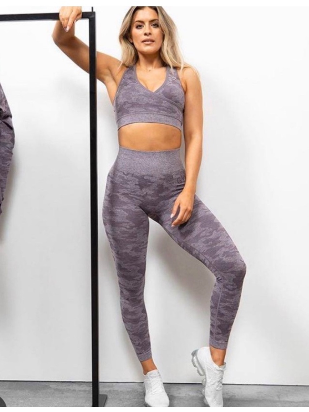 *Final Price* Gymshark Camo Seamless Set Sports Bra & Leggings Lavender Grey M